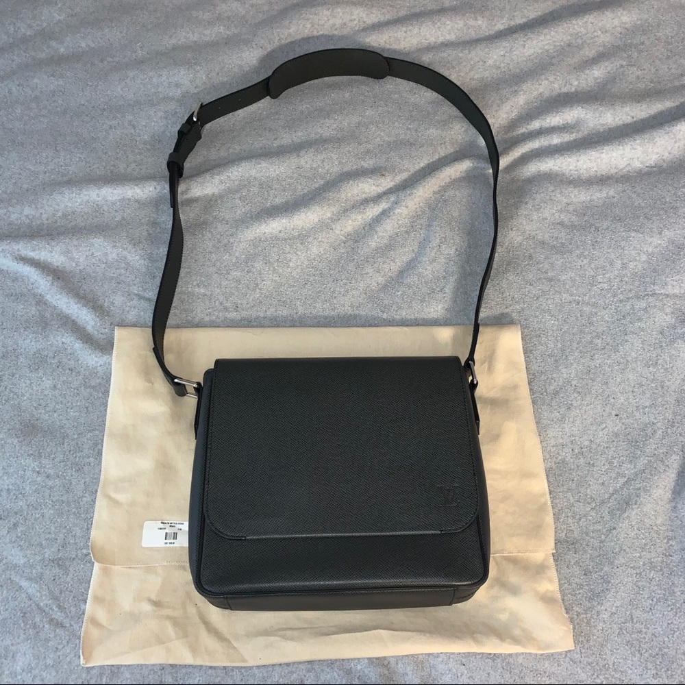 Louis Vuitton Roman PM Crossbody Taiga Leather